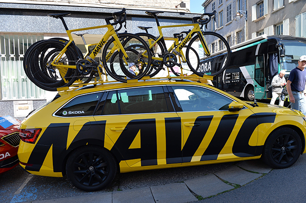 Mavic car